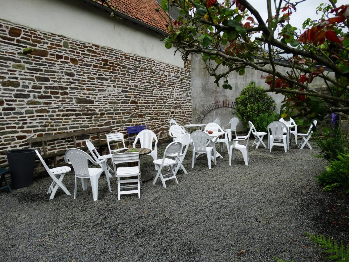 Saint-Sauveur-la-Pommeraye Le Relais Bed & Breakfast エクステリア 写真